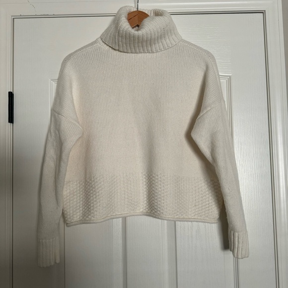 Madewell Sadler Turtleneck in antique cream color size M - Picture 6 of 10